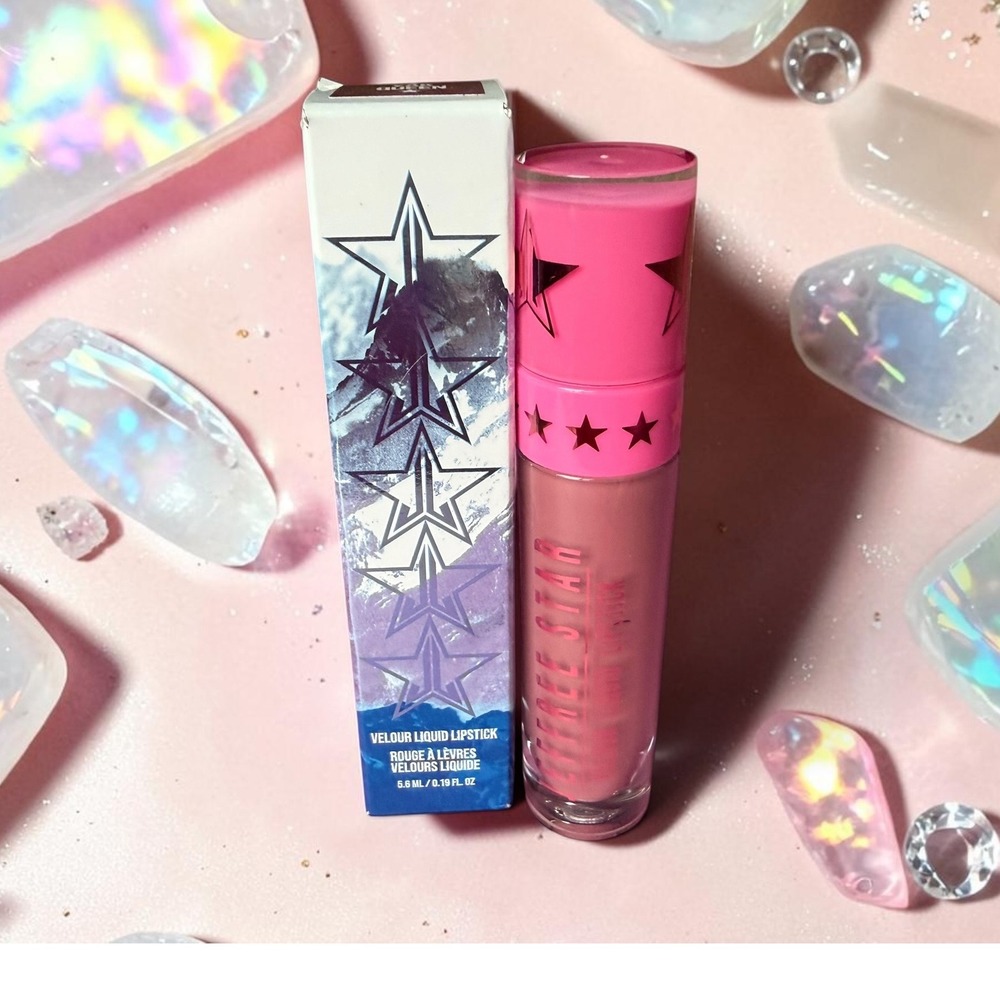 Jeffree Star Cosmetics - Velour Liquid Lipstick - Shade: Yak Queen - *NIB*